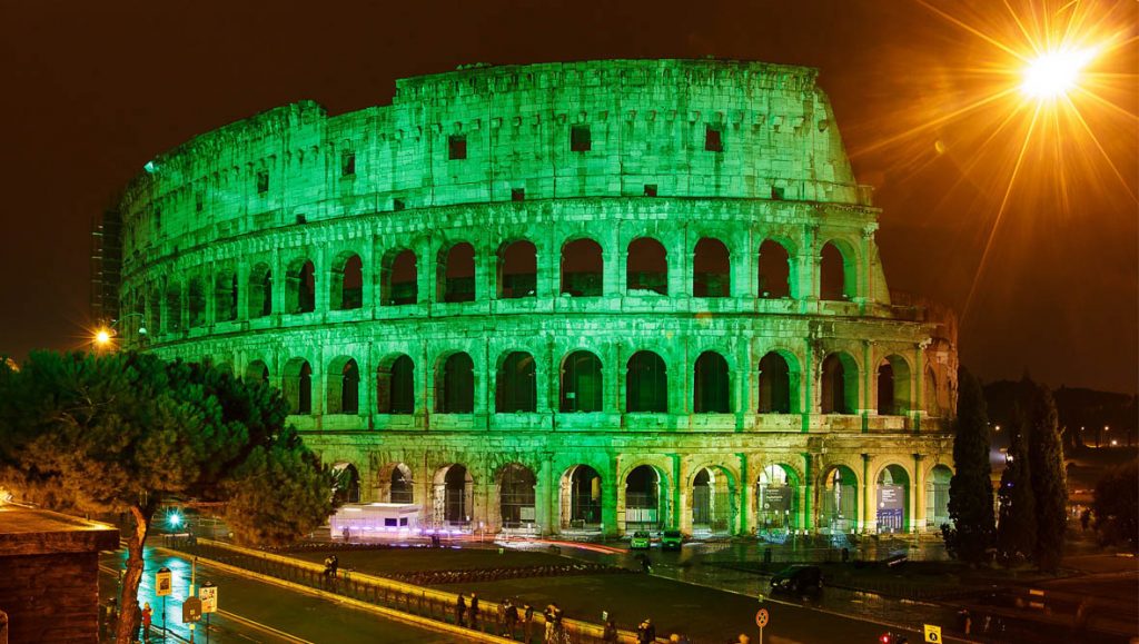 Coliseu, Roma, Itália - St. Patrick's Day