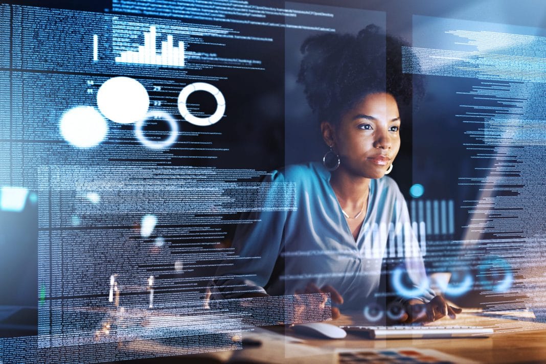 Escola oferece cursos de tecnologia gratuitos para mulheres