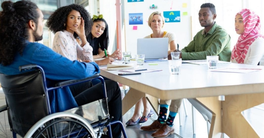 Diversidade e lucro: entenda como grandes empresas viram essa oportunidade!