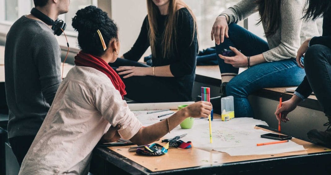 Profissões do futuro: confira os cargos que podem surpreender